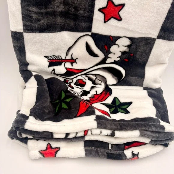 Ed Hardy Printed Oversized Throw Blanket Skulls Cowboy Hat Checkered Red Stars - Picture 2 of 6